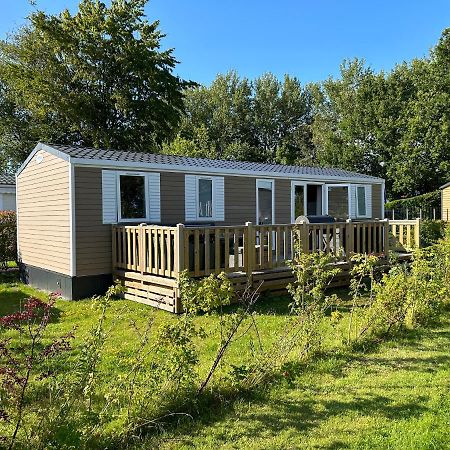 Ds Chalets: Lauwersmeer Lakeside Retreat for 6-7 Lauwersoog Exterior photo